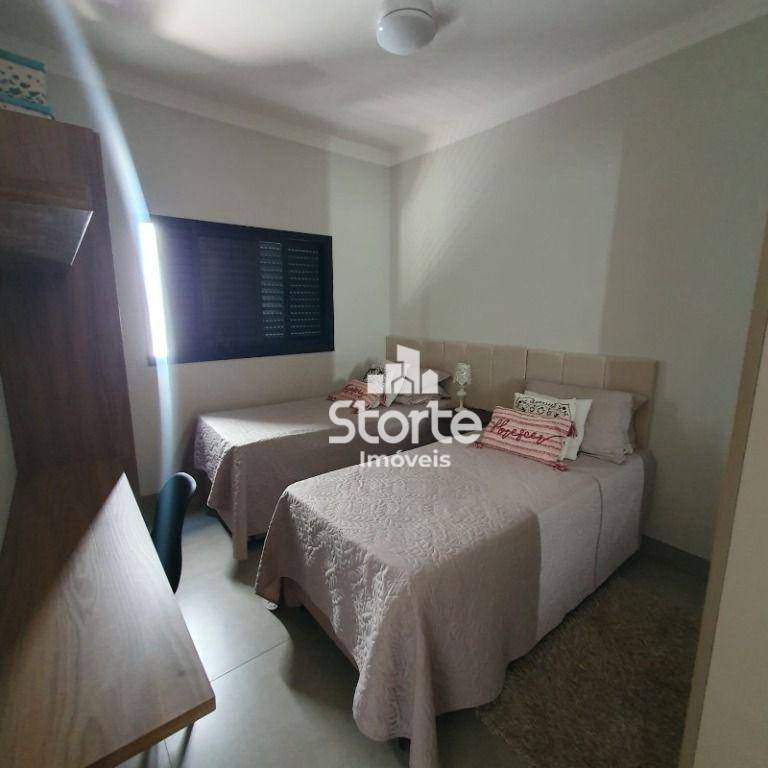 Casa à venda com 3 quartos, 170m² - Foto 16