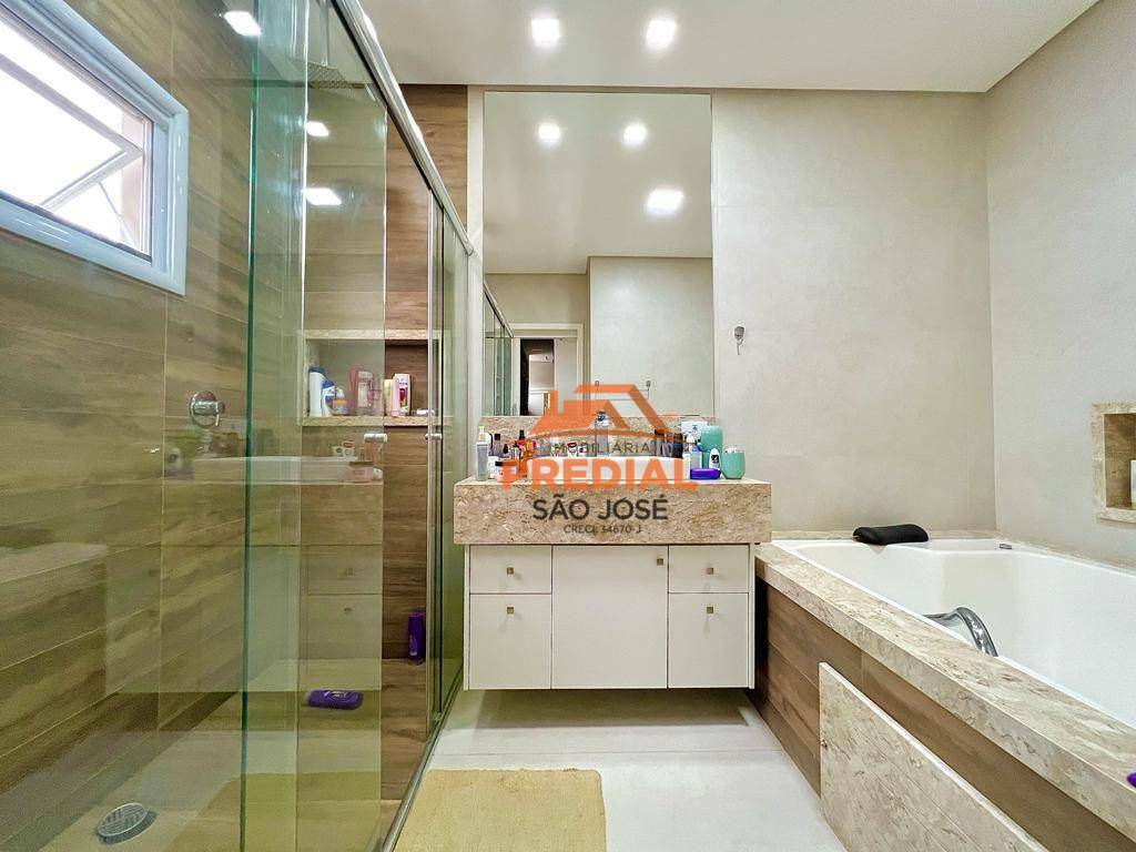 Casa de Condomínio à venda com 4 quartos, 270m² - Foto 20