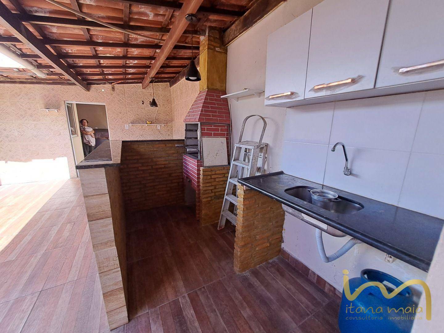 Casa à venda com 4 quartos, 120m² - Foto 17