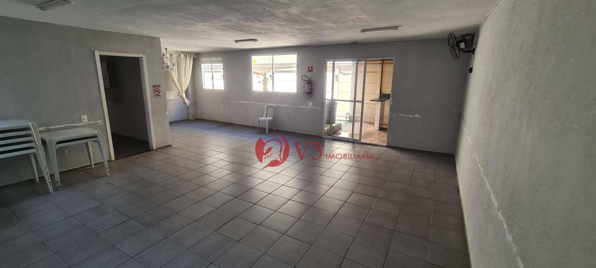 Apartamento à venda com 2 quartos, 40m² - Foto 18