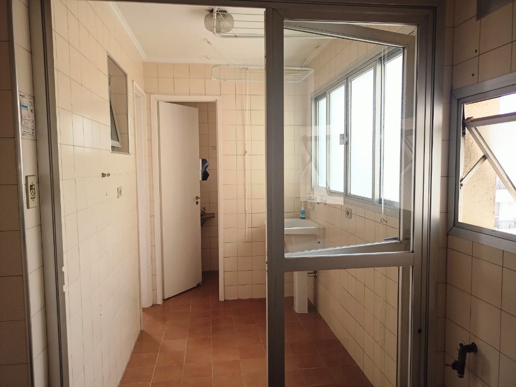 Apartamento para alugar com 3 quartos, 85m² - Foto 28