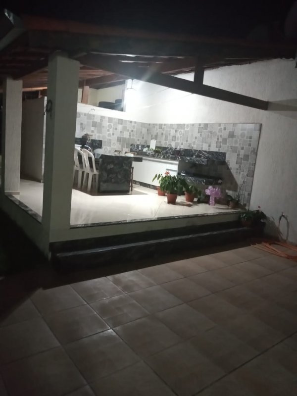 Casa à venda com 3 quartos, 132m² - Foto 2