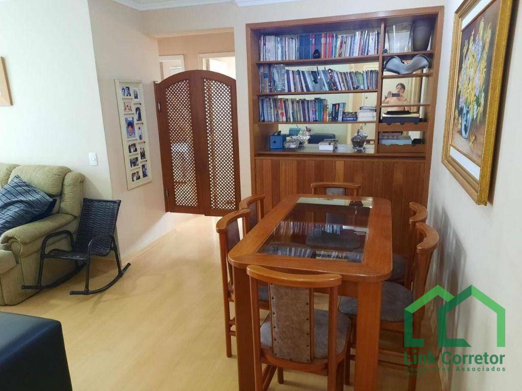 Apartamento à venda com 2 quartos, 67m² - Foto 2