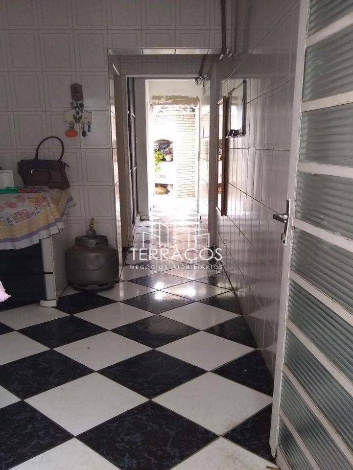 Casa à venda com 3 quartos, 167m² - Foto 11
