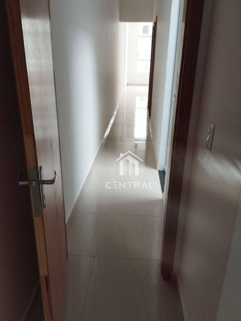 Casa à venda com 2 quartos, 70m² - Foto 12
