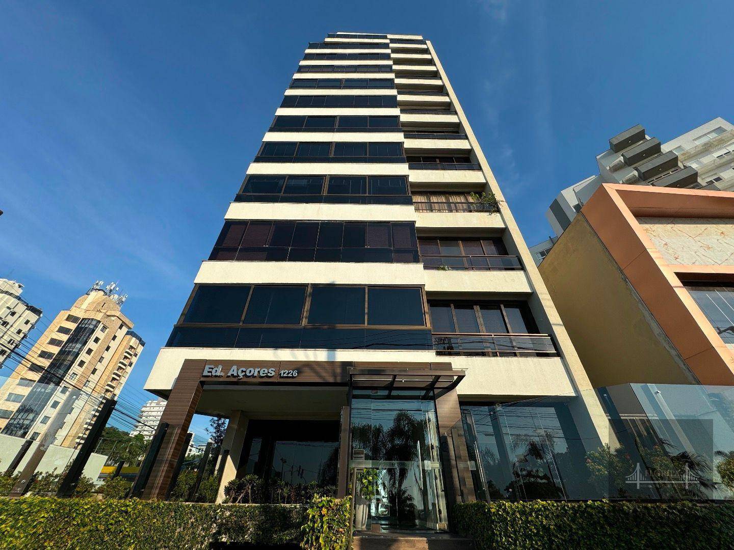 Apartamento, 3 quartos, 209 m² - Foto 2