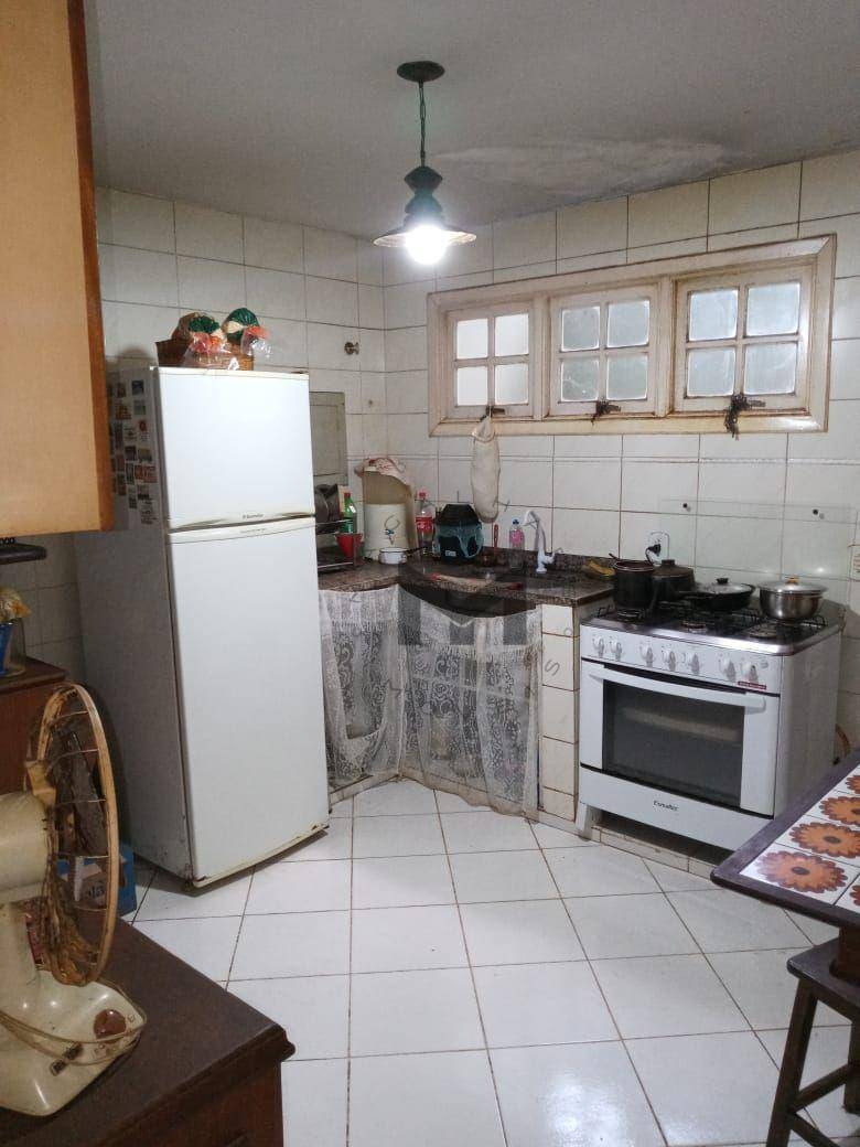 Casa à venda com 3 quartos, 191m² - Foto 11