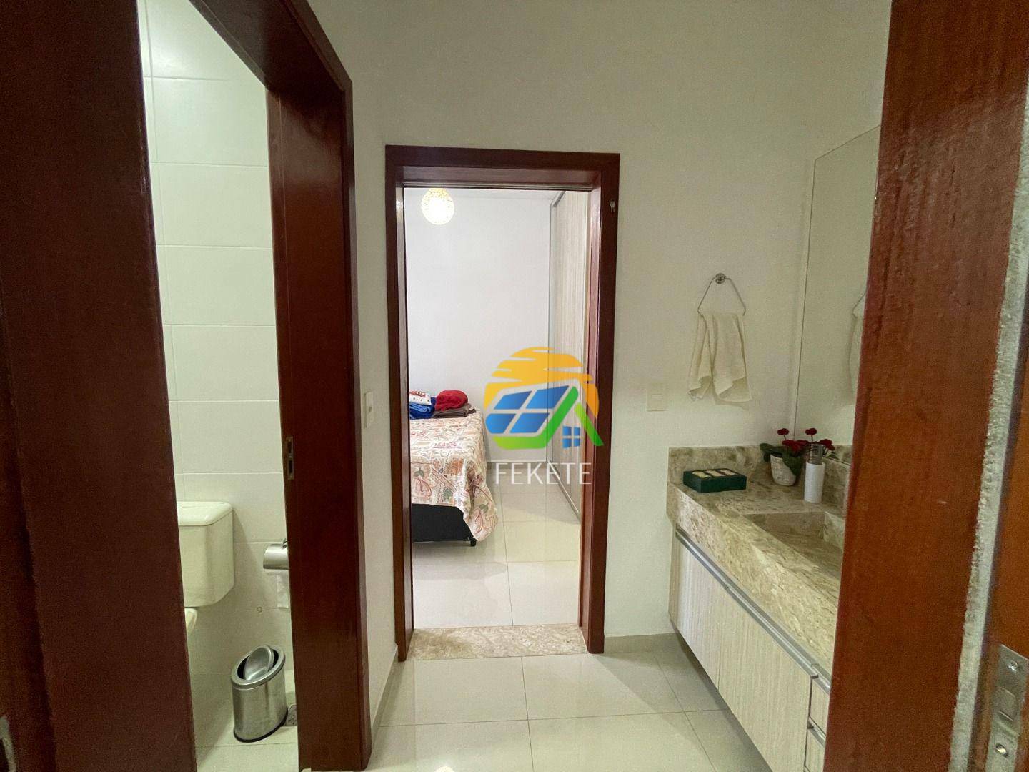 Casa à venda com 3 quartos, 170m² - Foto 14