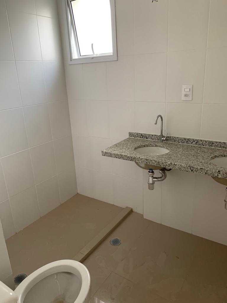 Apartamento à venda com 3 quartos, 217m² - Foto 3