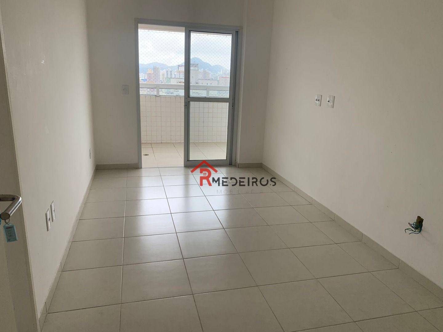 Apartamento à venda com 2 quartos, 70m² - Foto 2