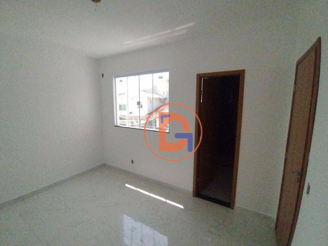 Casa à venda com 3 quartos, 270m² - Foto 4