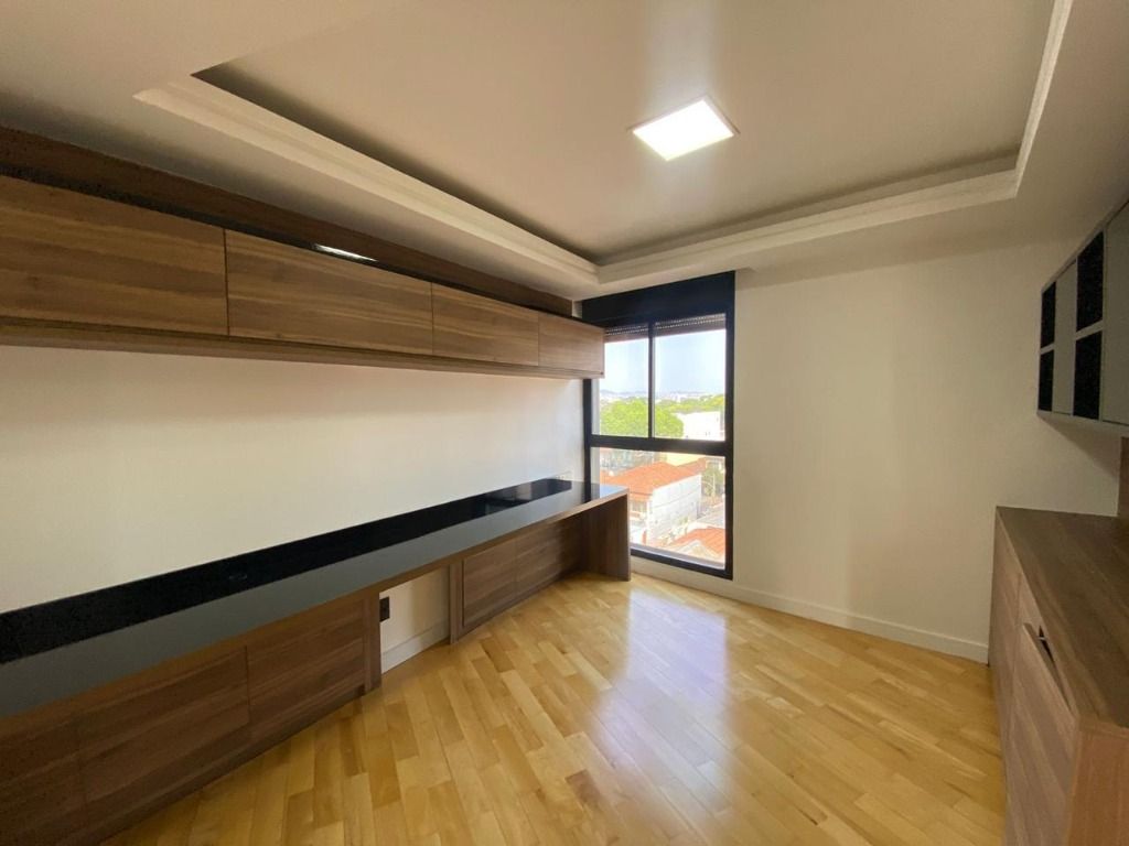 Apartamento à venda com 3 quartos, 220m² - Foto 7