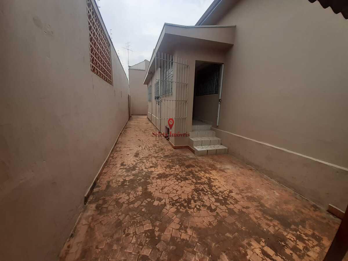 Casa para alugar com 6 quartos, 380m² - Foto 37