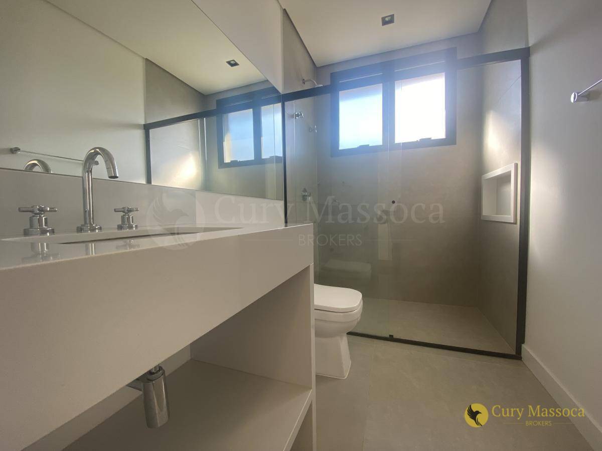 Casa de Condomínio à venda com 5 quartos, 550m² - Foto 32