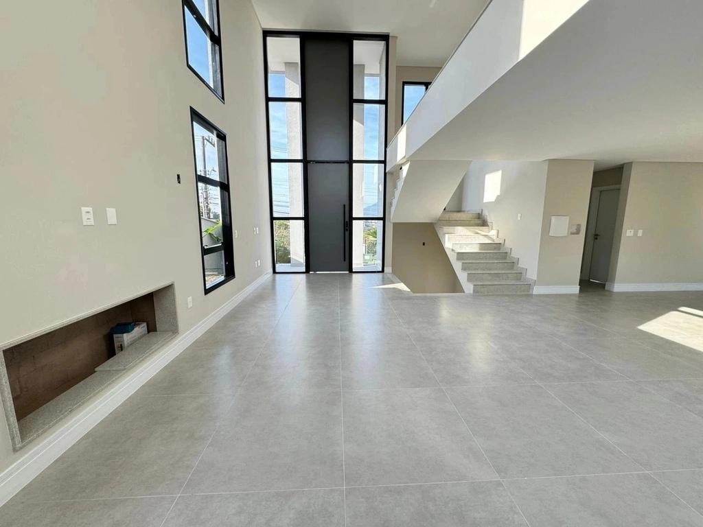 Casa à venda com 4 quartos, 339m² - Foto 14