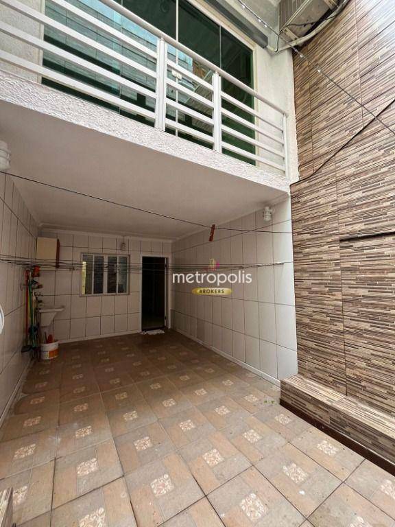 Sobrado à venda com 3 quartos, 222m² - Foto 35