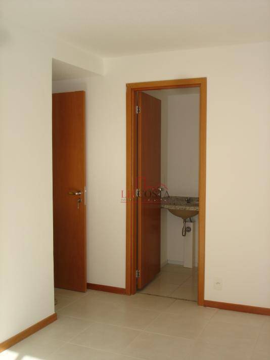 Apartamento à venda com 2 quartos, 60m² - Foto 3