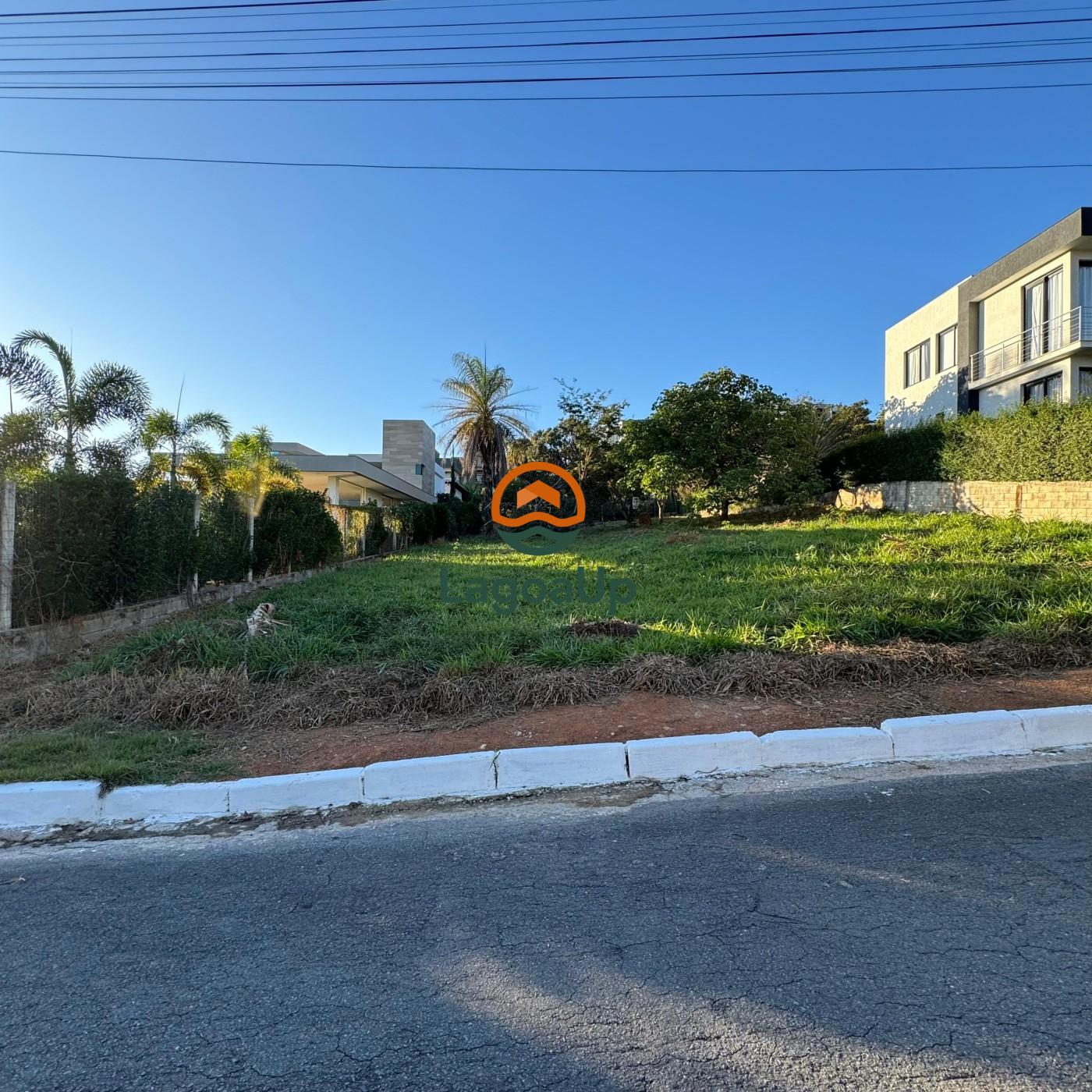 Terreno à venda, 1000m² - Foto 1