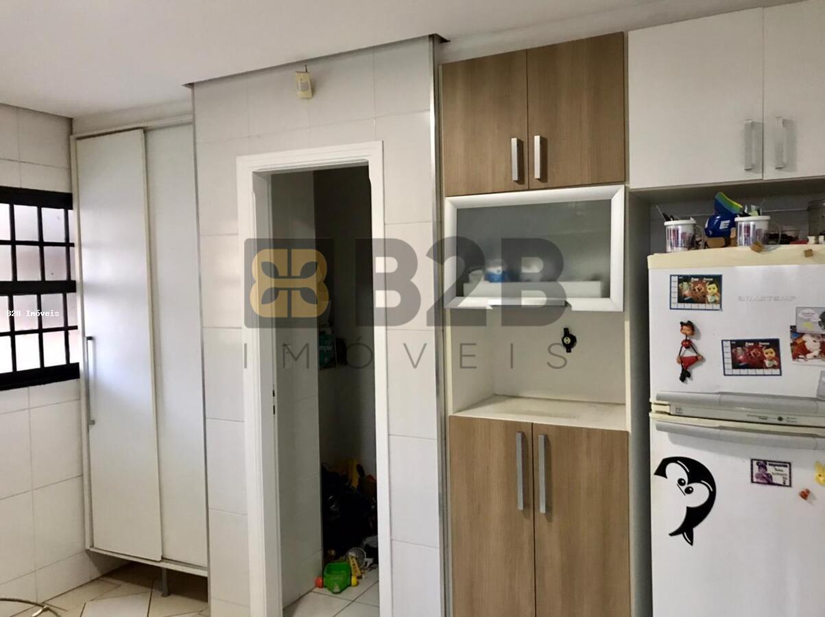 Casa de Condomínio à venda com 4 quartos, 386m² - Foto 6