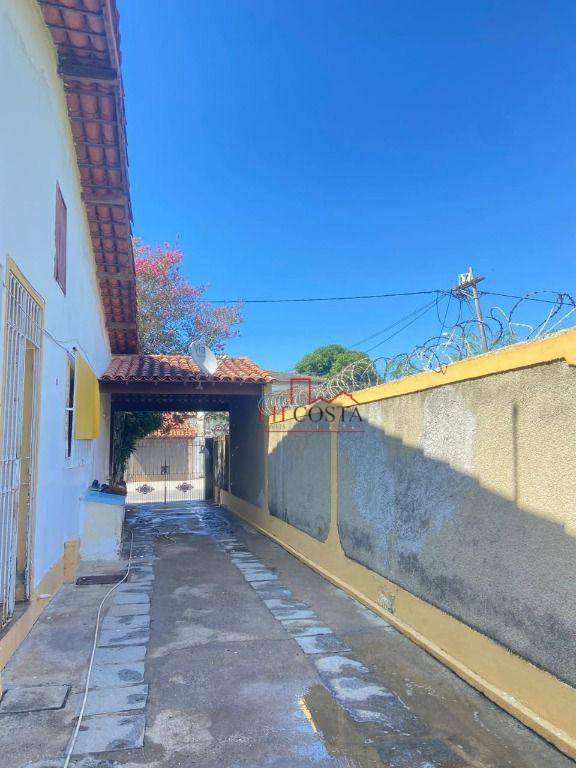 Casa à venda com 3 quartos, 200m² - Foto 7