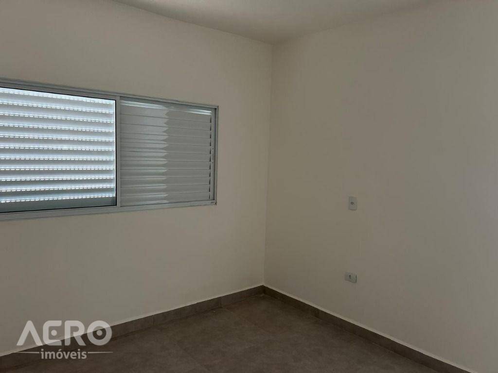 Casa à venda com 2 quartos, 90m² - Foto 10