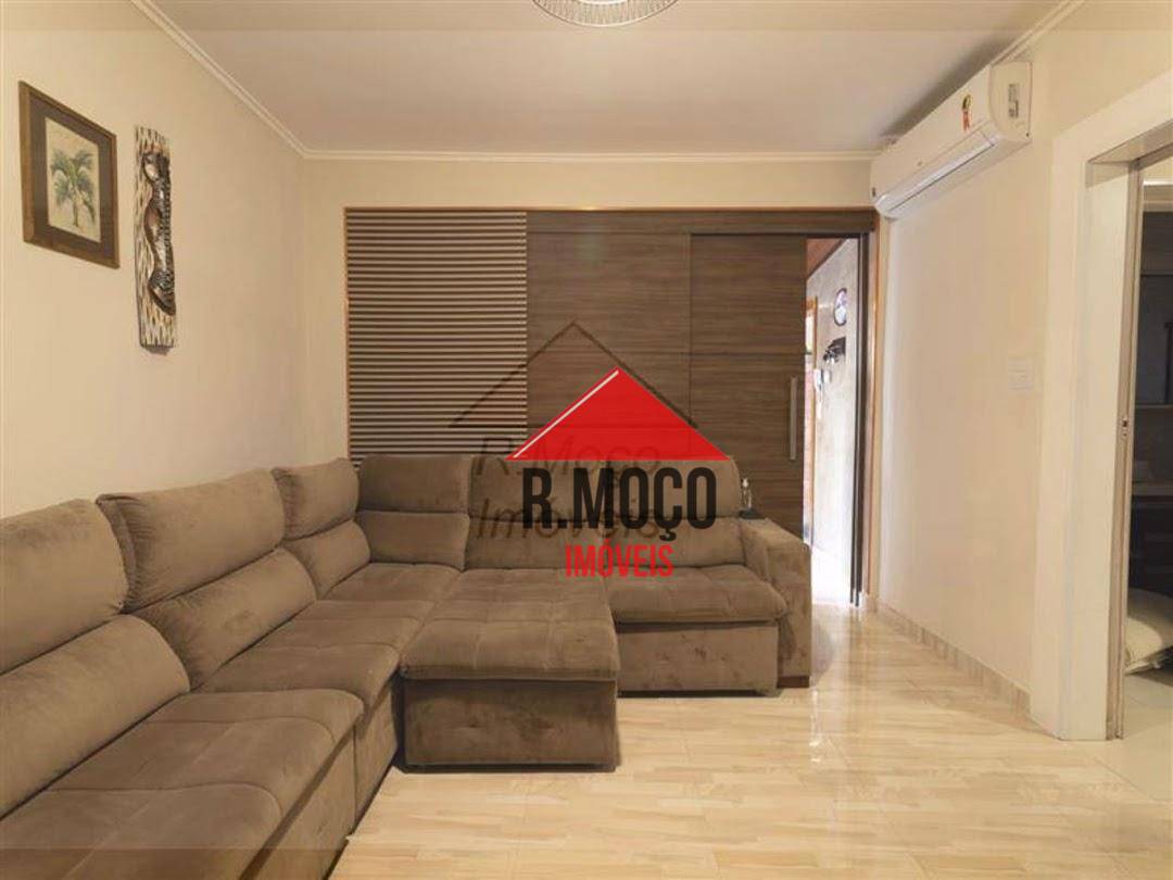 Casa à venda com 4 quartos, 380m² - Foto 2