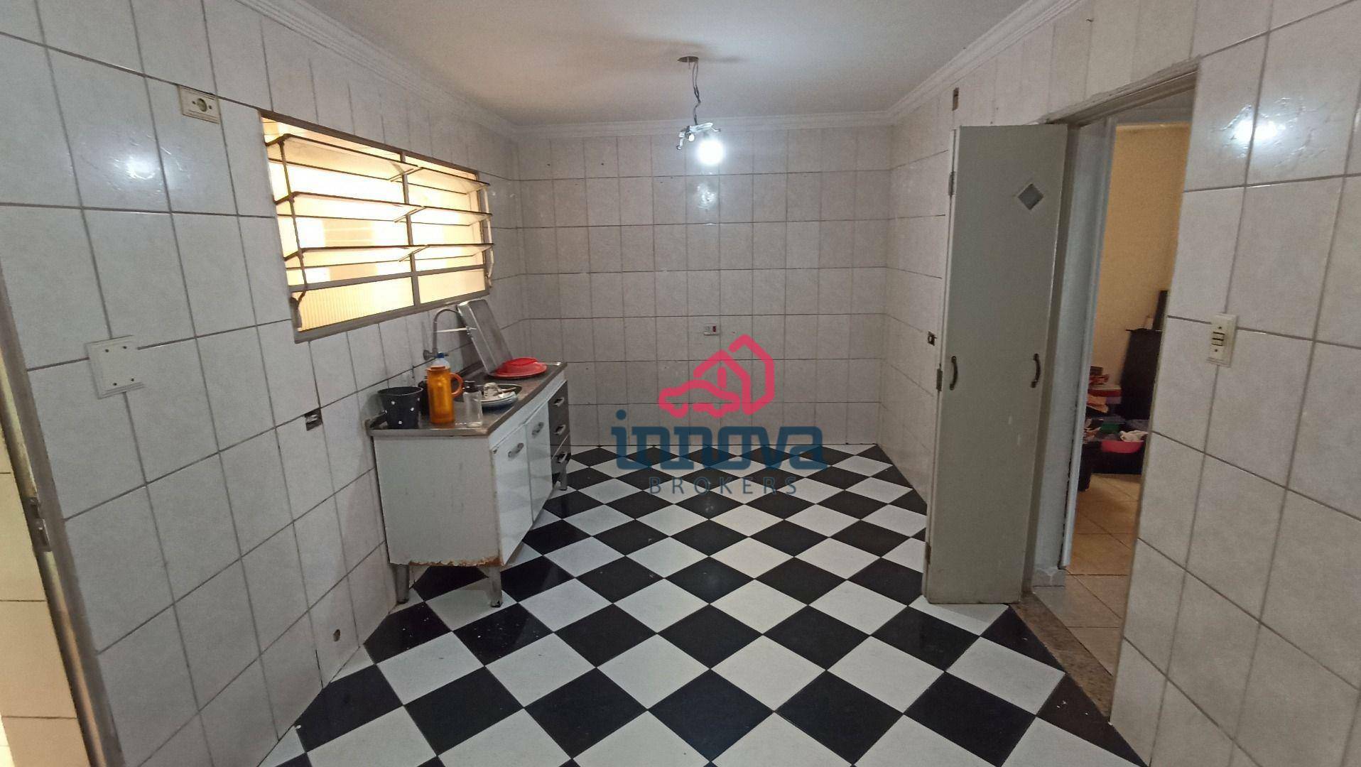 Sobrado, 3 quartos, 243 m² - Foto 4