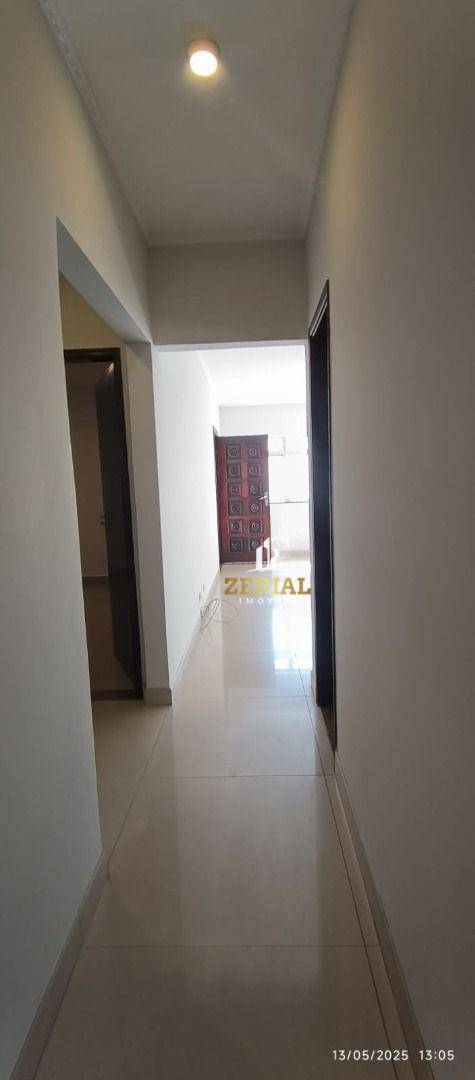 Casa para alugar com 4 quartos, 290m² - Foto 11