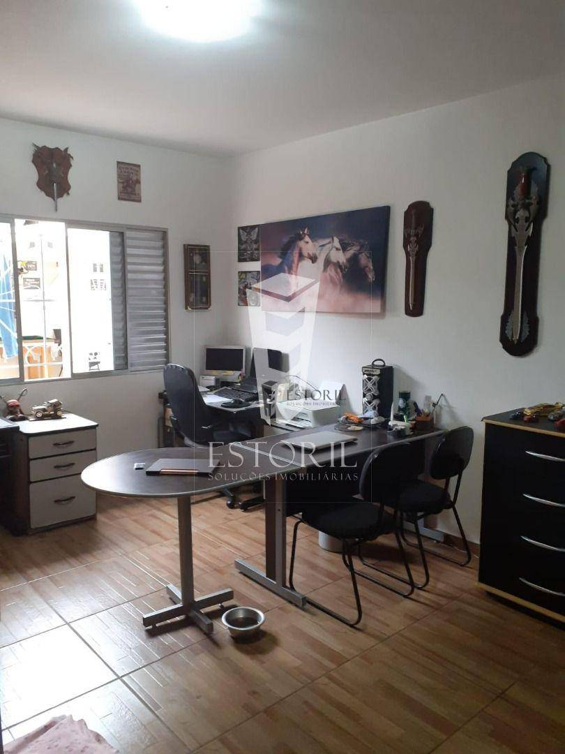 Casa à venda com 2 quartos, 217m² - Foto 4