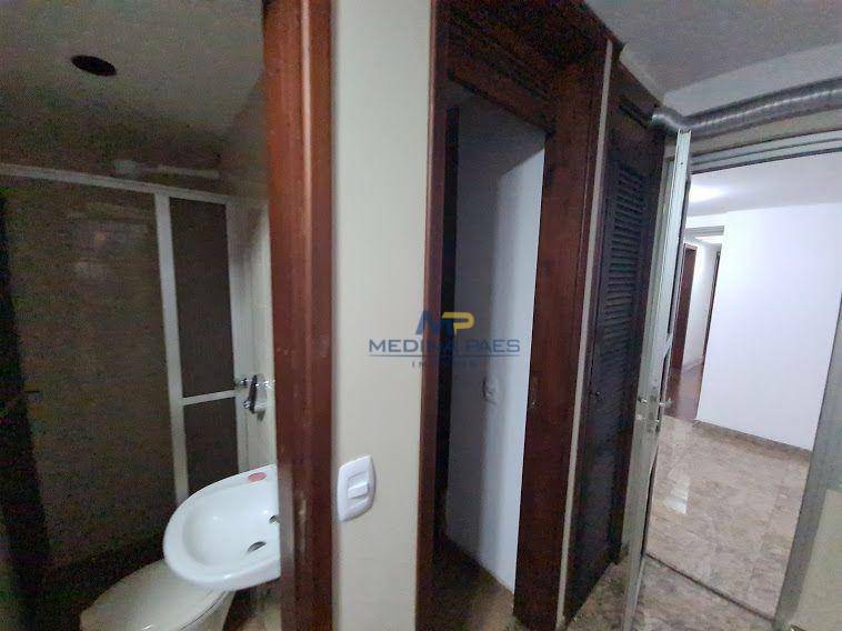 Apartamento à venda com 4 quartos, 260m² - Foto 13