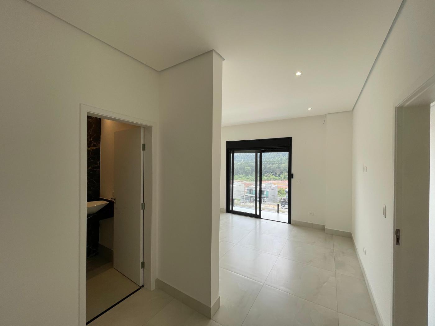 Casa à venda com 3 quartos, 227m² - Foto 30