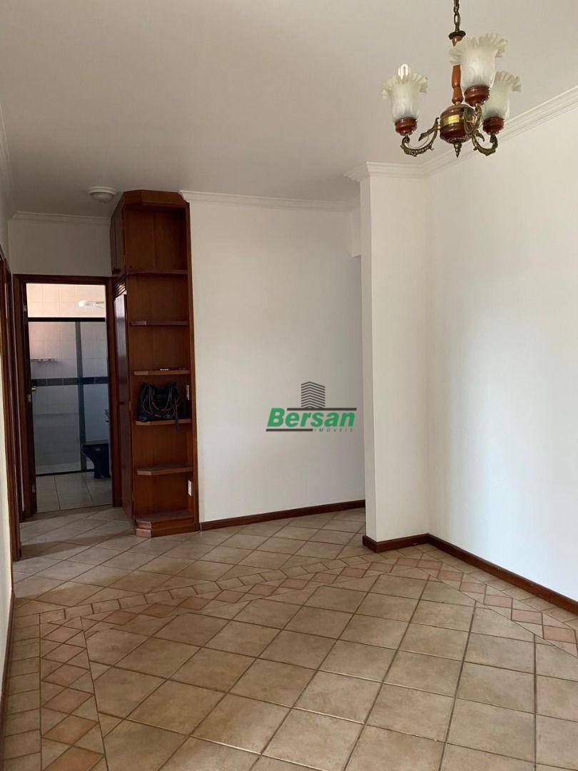 Apartamento à venda com 3 quartos, 126m² - Foto 9