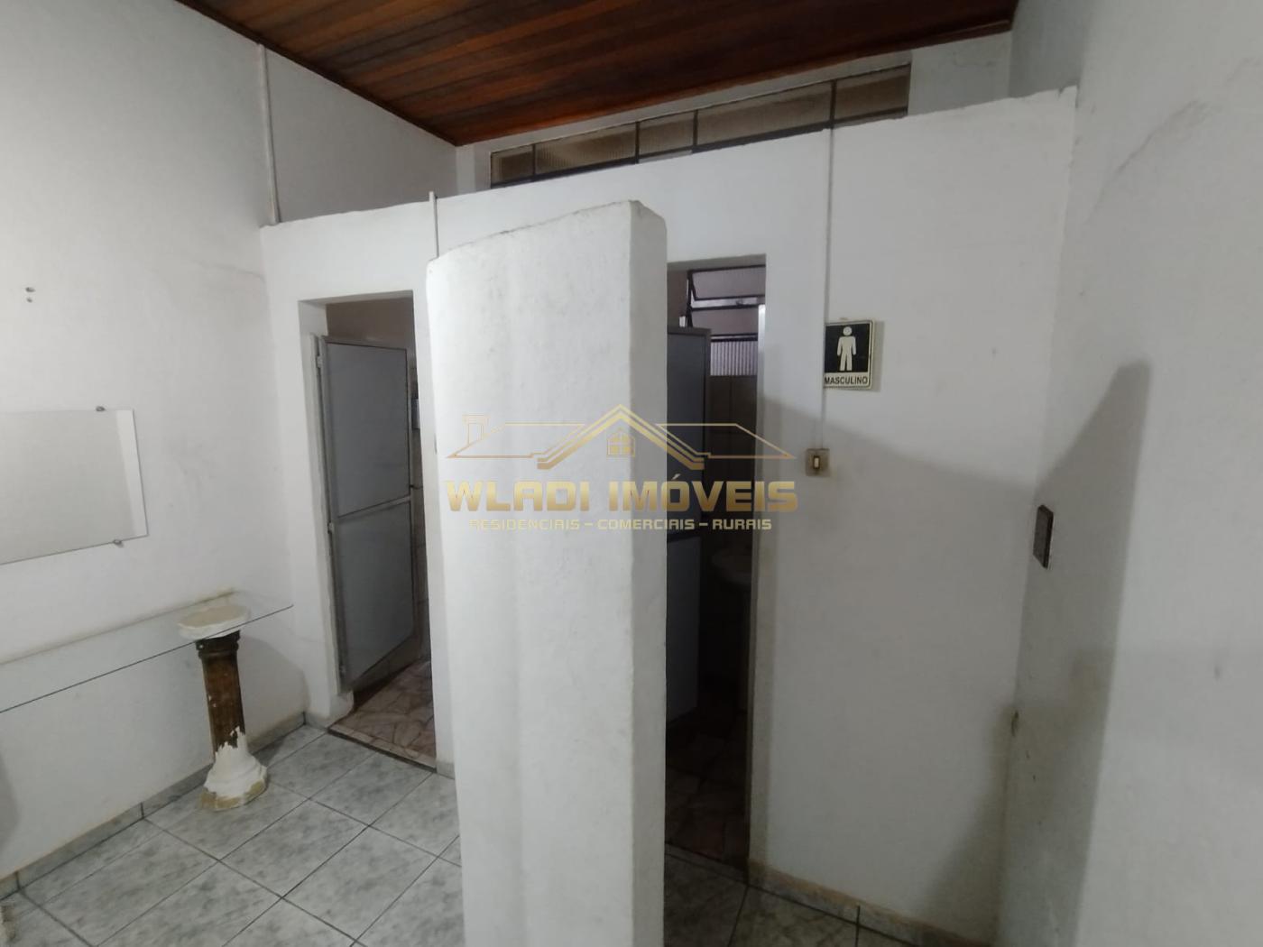 Prédio Inteiro à venda com 3 quartos, 200m² - Foto 11