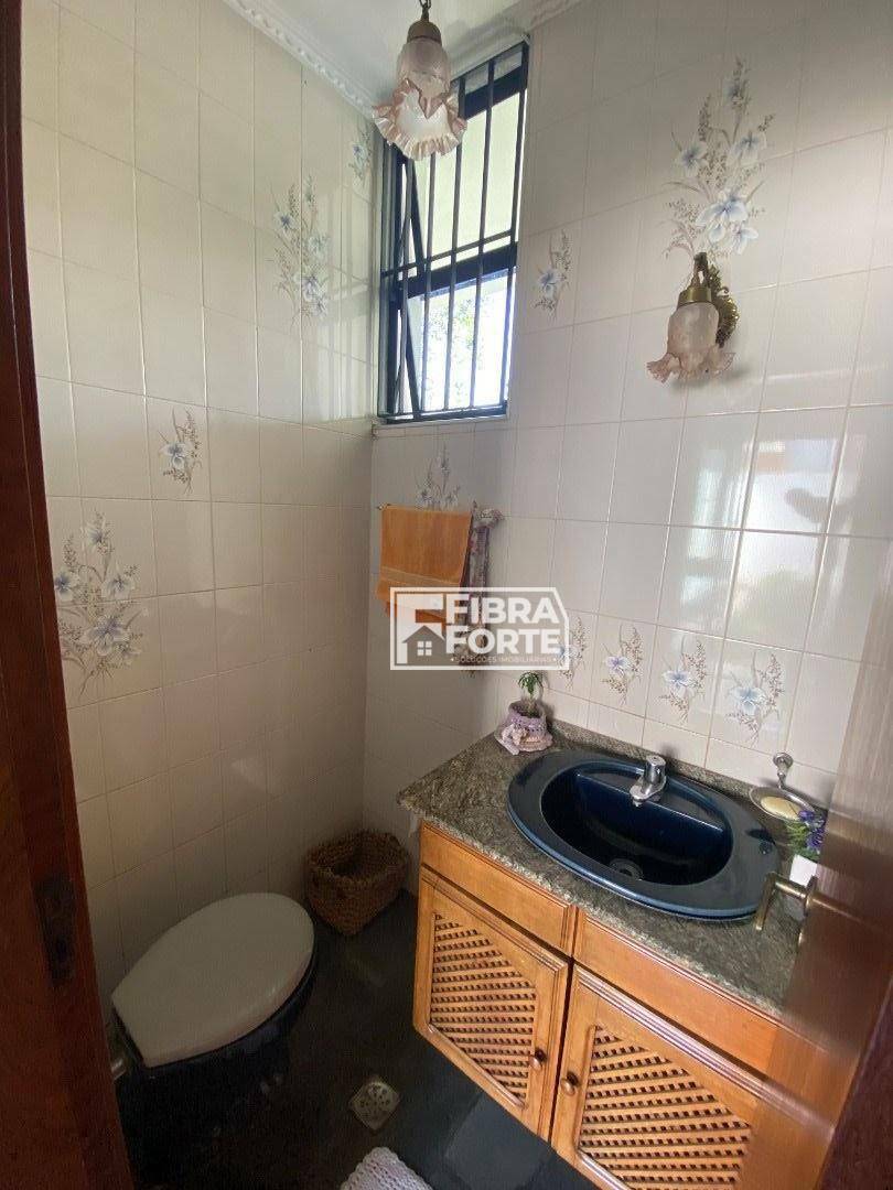 Casa à venda com 5 quartos, 405m² - Foto 19