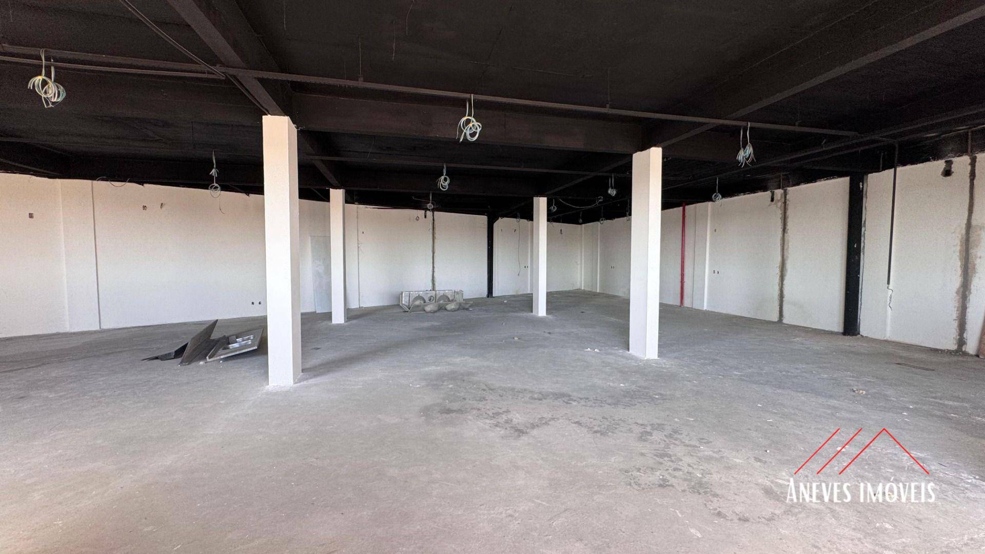 Prédio Inteiro para alugar, 1200m² - Foto 6