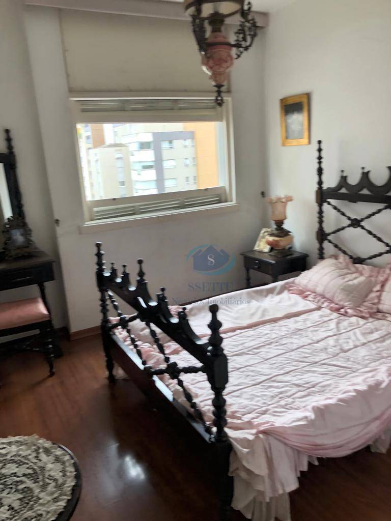 Apartamento à venda com 3 quartos, 135m² - Foto 9