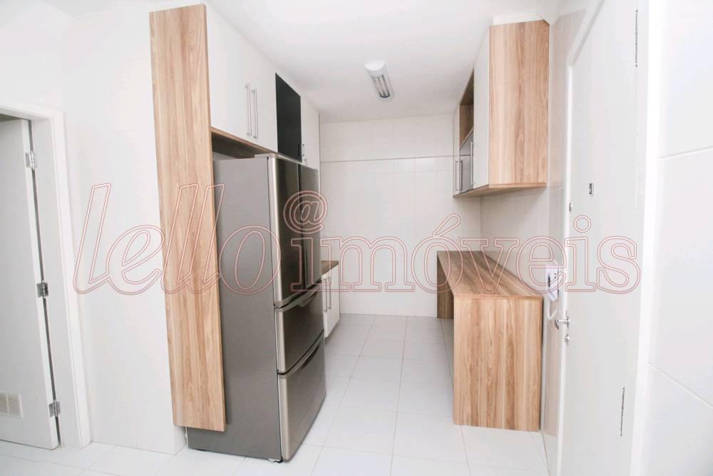 Apartamento para alugar com 3 quartos, 165m² - Foto 19