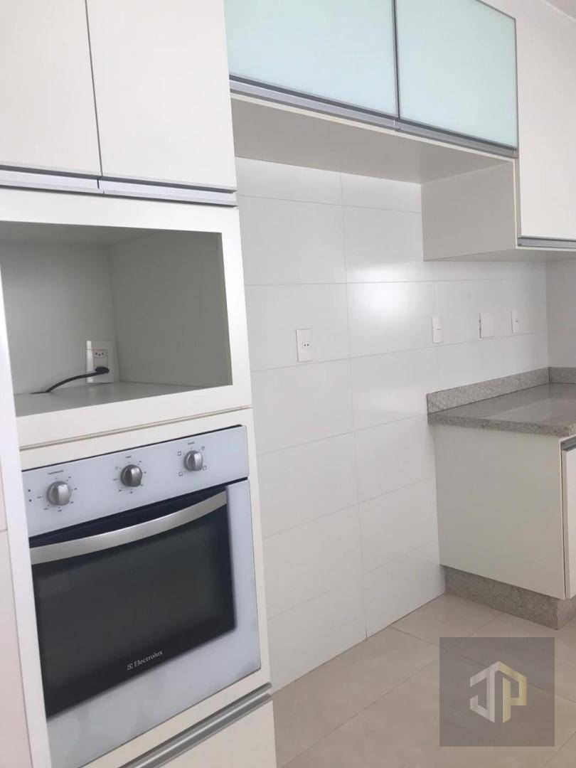 Apartamento à venda com 3 quartos, 213m² - Foto 14