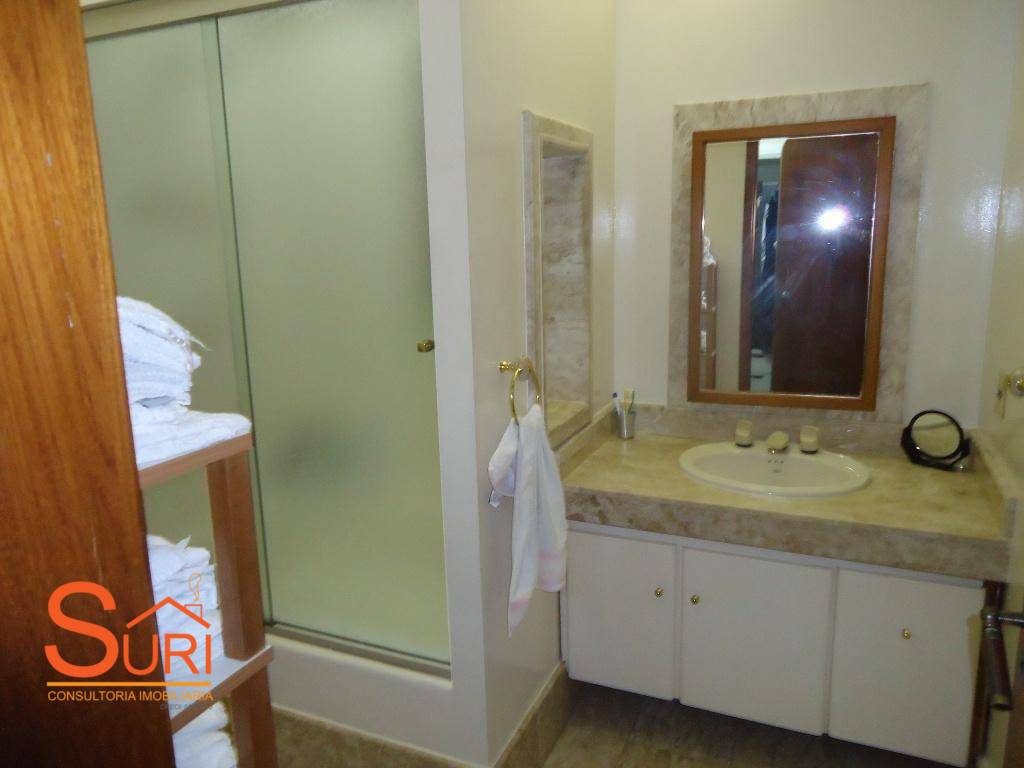 Apartamento à venda com 3 quartos, 198m² - Foto 11