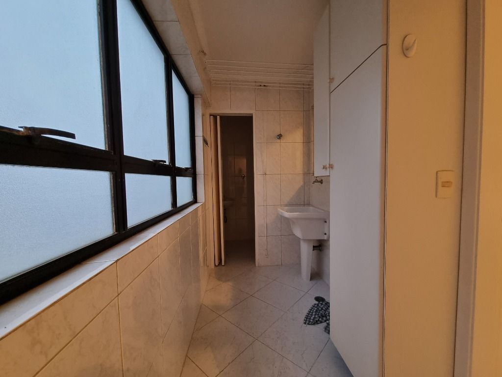 Apartamento à venda com 3 quartos, 150m² - Foto 18