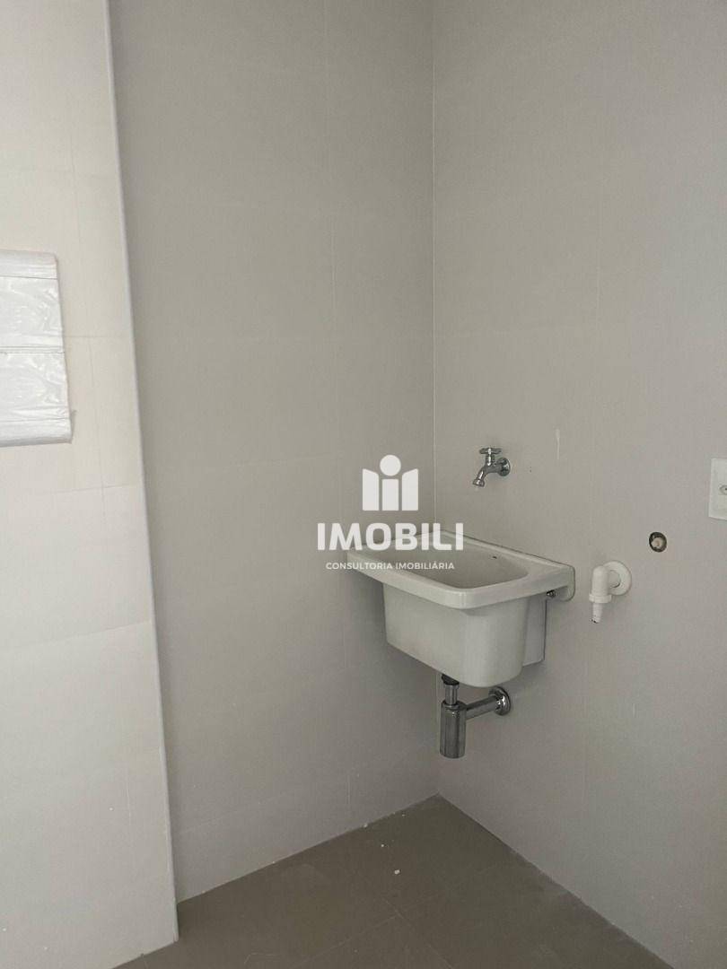 Apartamento à venda com 2 quartos, 70m² - Foto 20