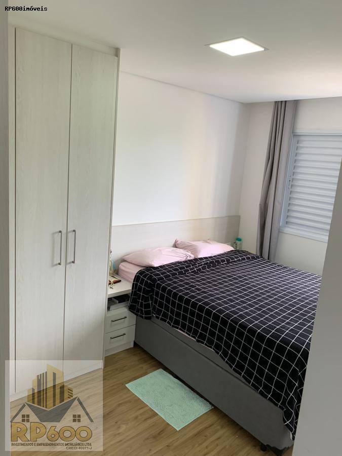 Apartamento à venda com 2 quartos, 60m² - Foto 15