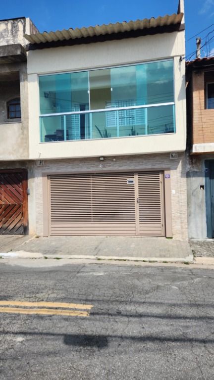 Sobrado à venda com 4 quartos, 120m² - Foto 1