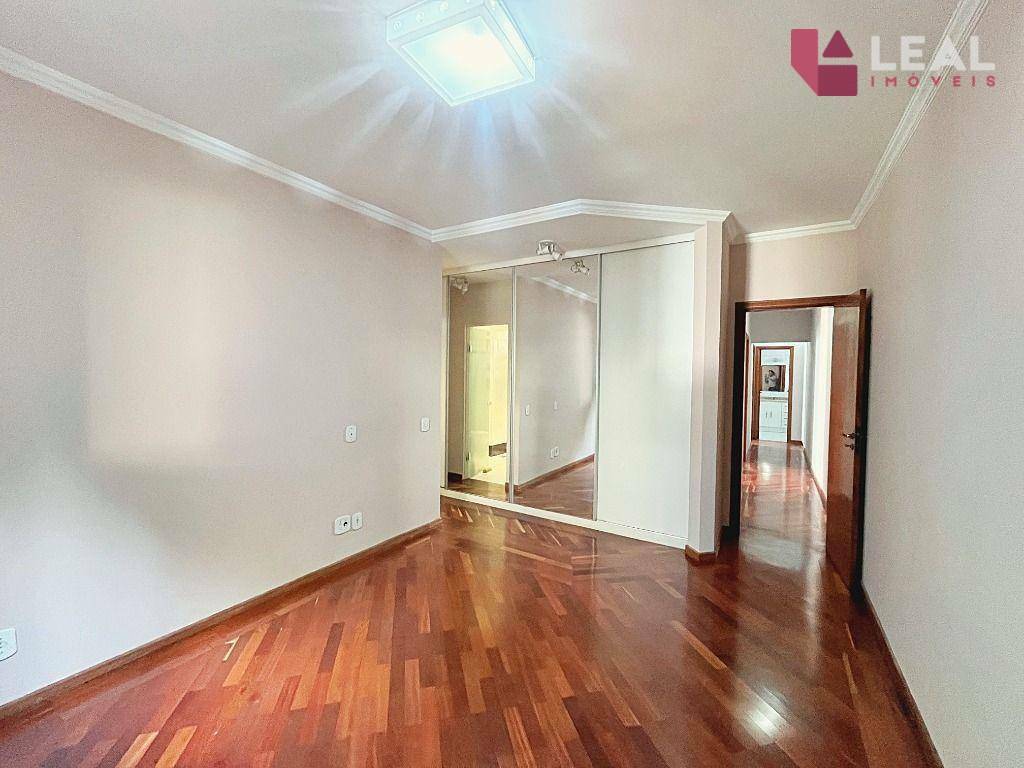 Apartamento à venda com 3 quartos, 223m² - Foto 16