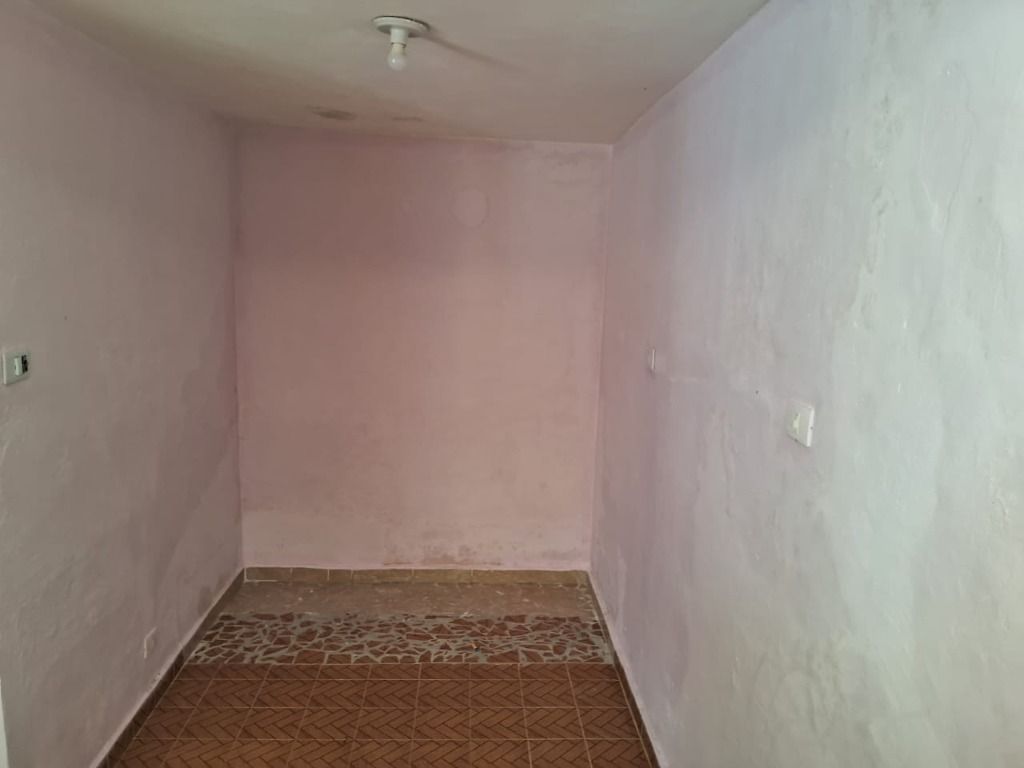 Casa à venda com 2 quartos, 70m² - Foto 9