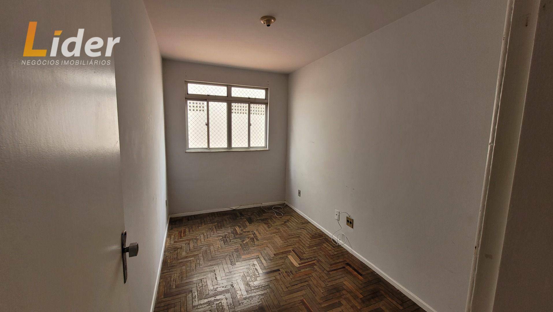 Apartamento para alugar com 2 quartos, 70m² - Foto 5