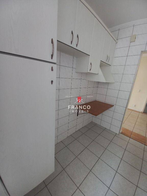 Apartamento para alugar com 2 quartos, 75m² - Foto 10