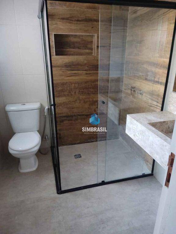 Casa à venda com 4 quartos, 240m² - Foto 18