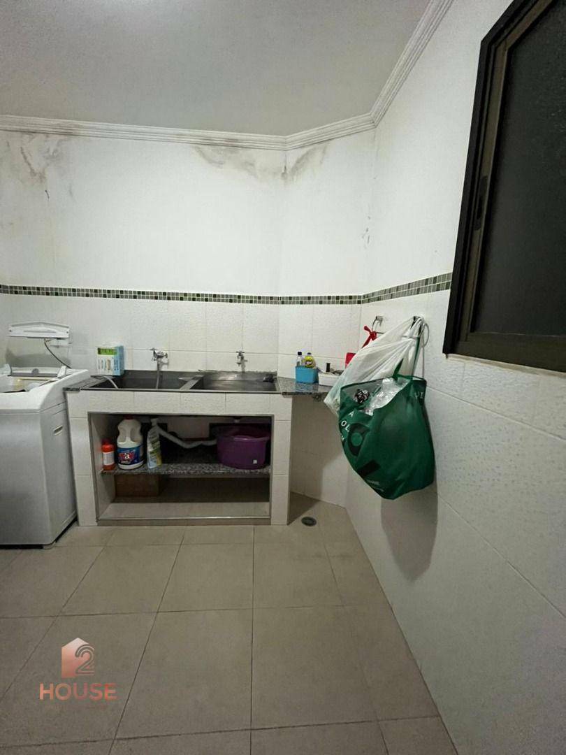 Apartamento à venda com 4 quartos, 150m² - Foto 17