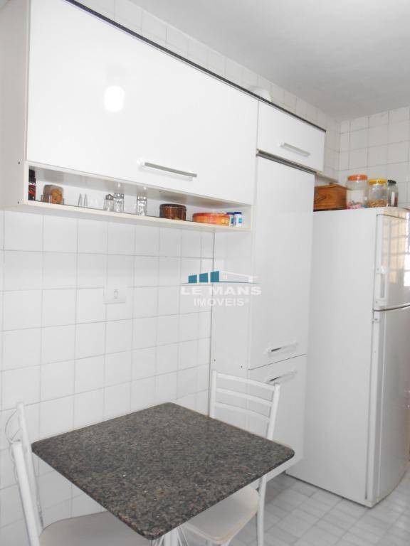 Apartamento à venda com 3 quartos, 95m² - Foto 3